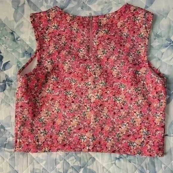 JCPENNY Iā”Ronson pink floral crop top size small - Picture 2 of 5